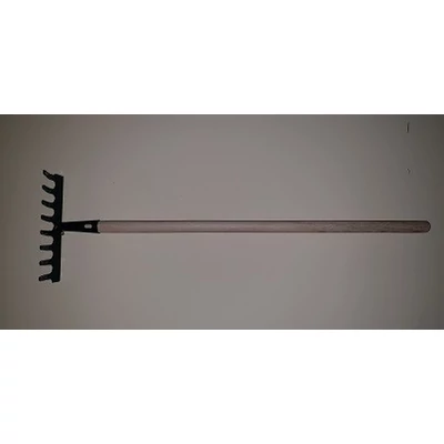 Gyerek gereblye 8 fogu 70 cm nyéllel .